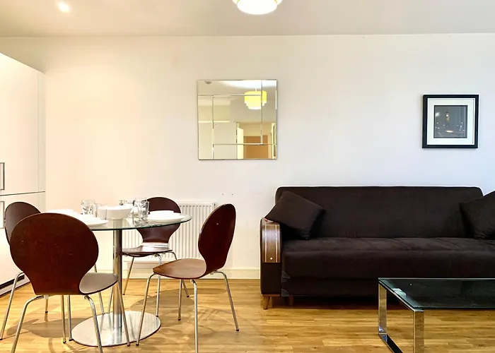 Dockland Excel 2 Bedroom Apartment